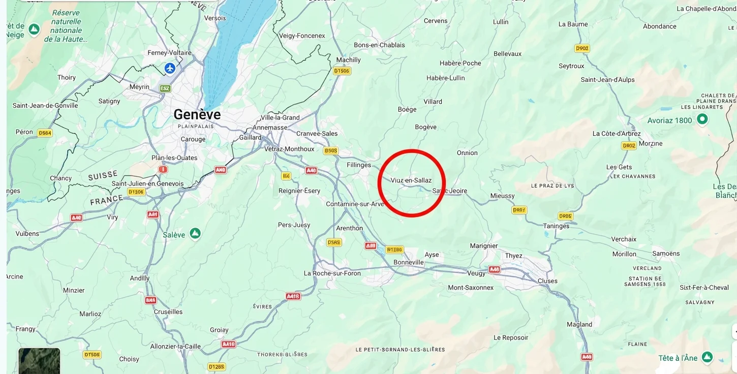 Carte montrant Viuz-en-Sallaz entouré en rouge, entre Genève, Saint-Jeoire et le massif des Brasses