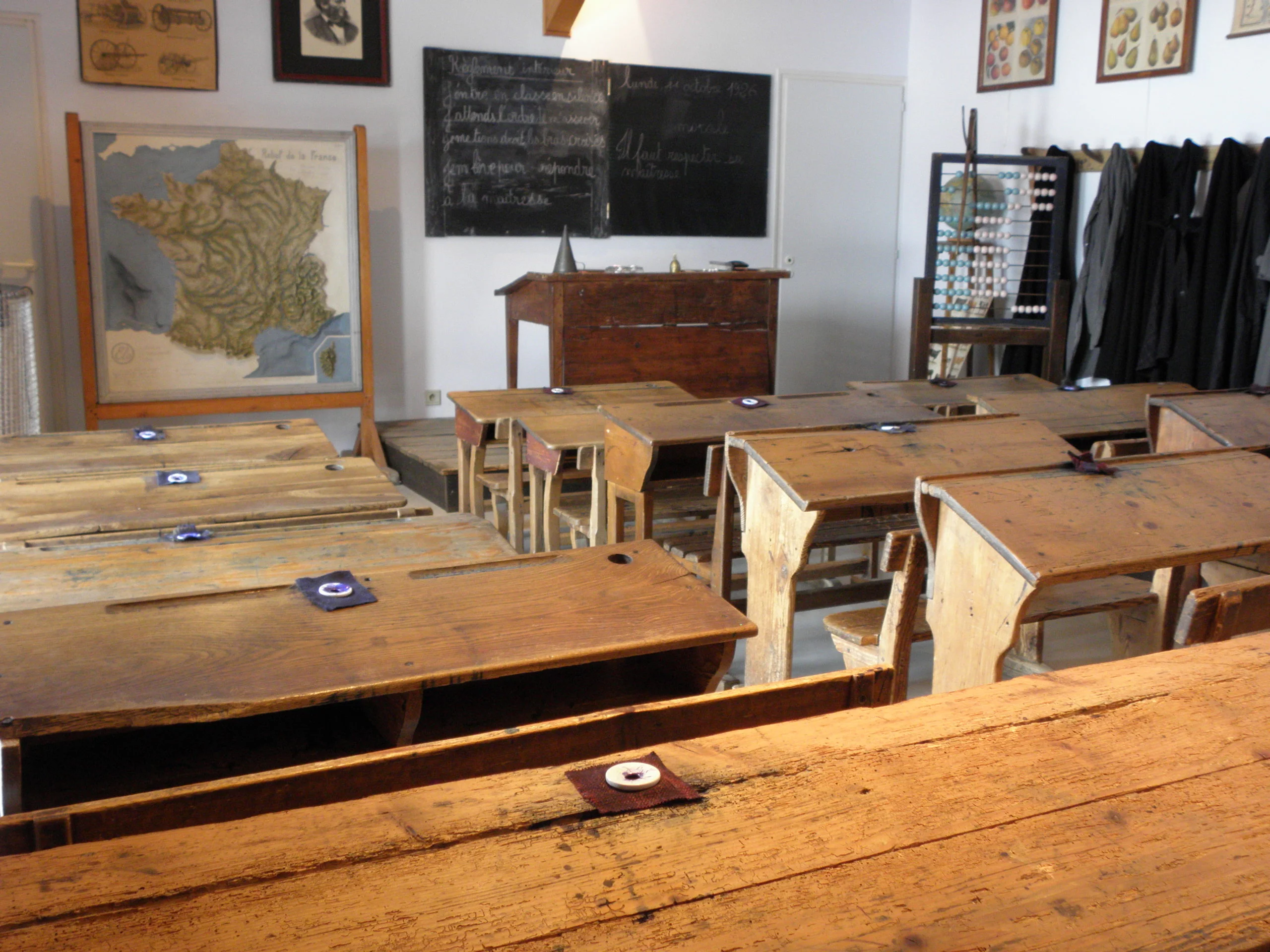 Salle de classe de 1924 reconstituée au Musée Paysan Paysalp de Viuz-en-Sallaz